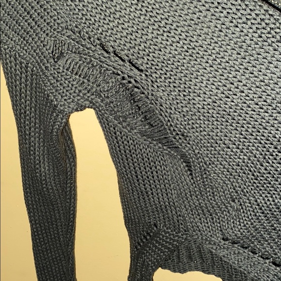 Dark green miracle distressed sweatshirt - Picture 7 of 8